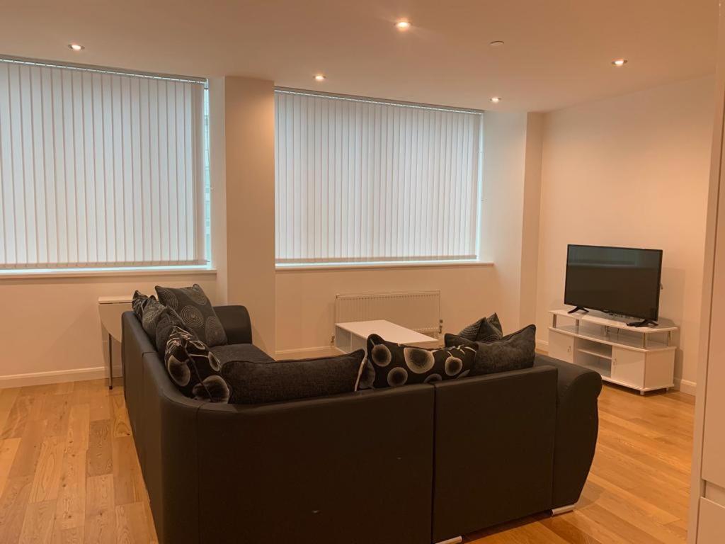 Modern 2 Bed 2 Bath Apartment In Central Croydon! Dış mekan fotoğraf