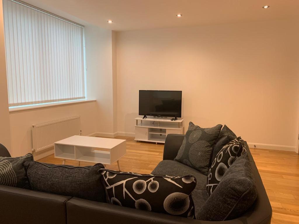 Modern 2 Bed 2 Bath Apartment In Central Croydon! Dış mekan fotoğraf
